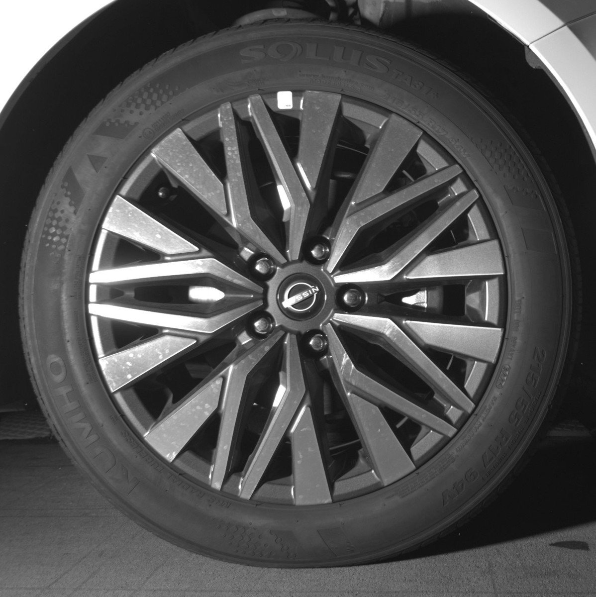 Used 2025 Nissan Altima 2.5 SV image 13