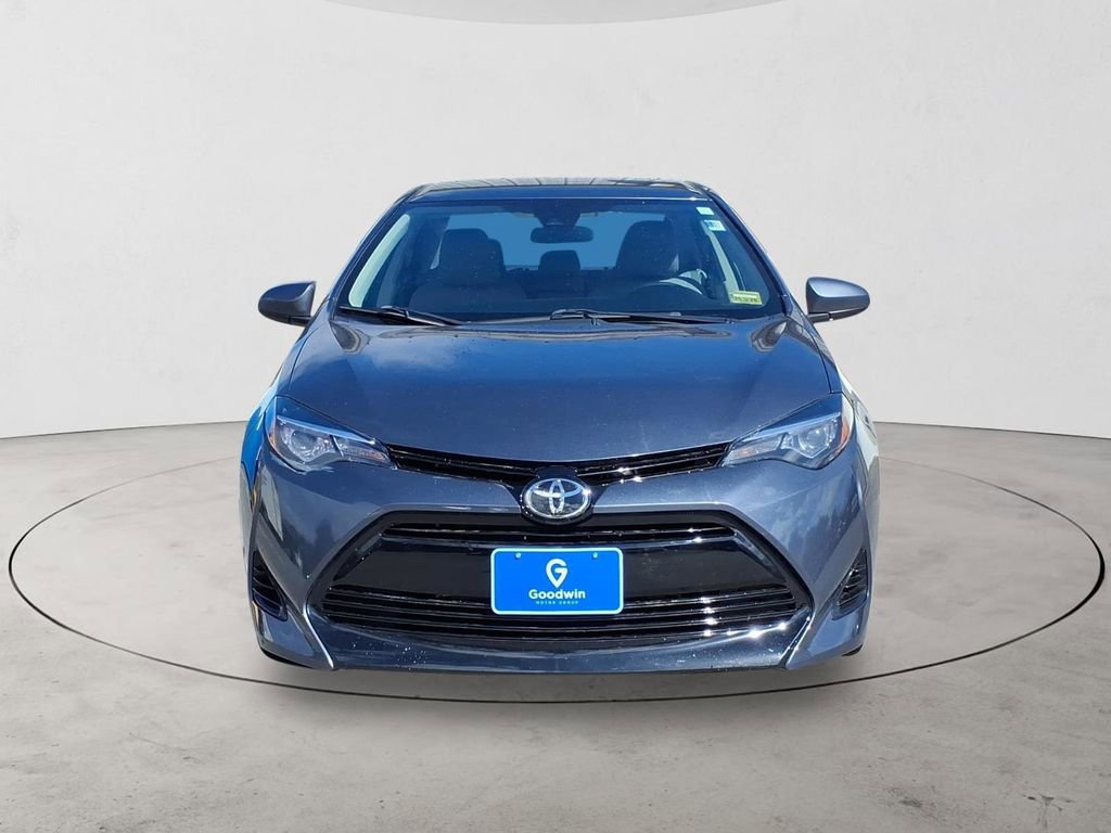 Used 2017 Toyota Corolla LE w/ Carpet Mat Package (TMS) FWD image 2