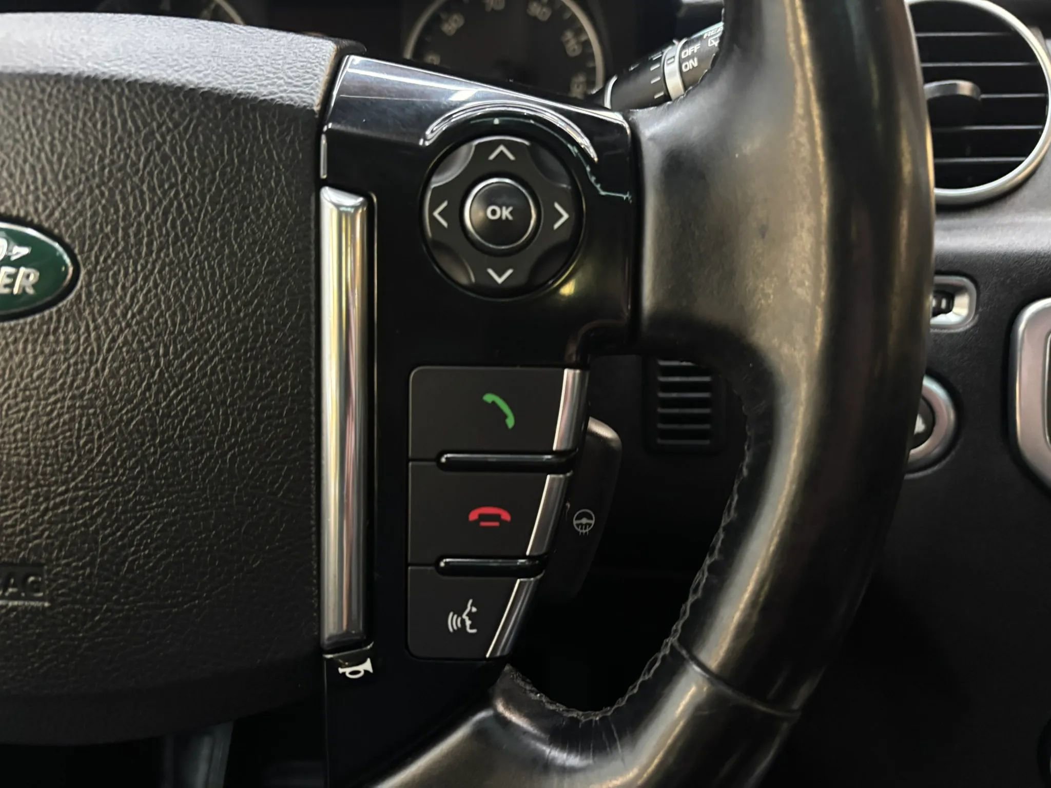 Used 2013 Land Rover LR4 HSE AWD/4WD image 17