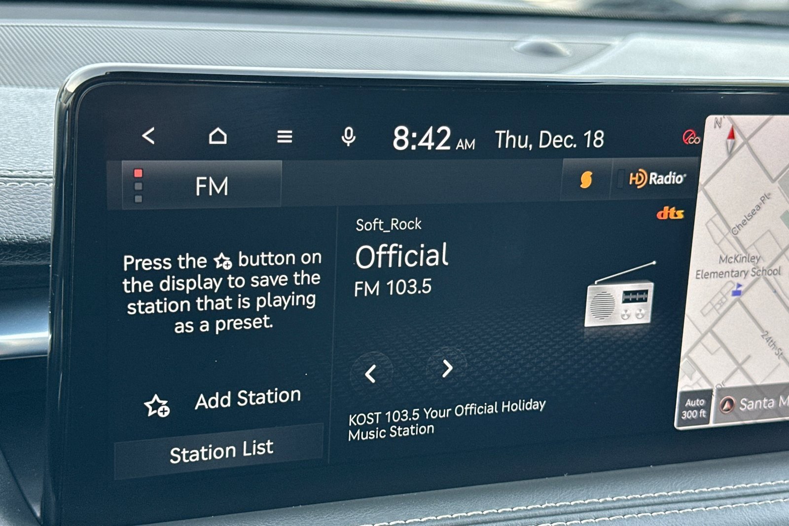 Used 2023 Genesis G70 2.0T image 18