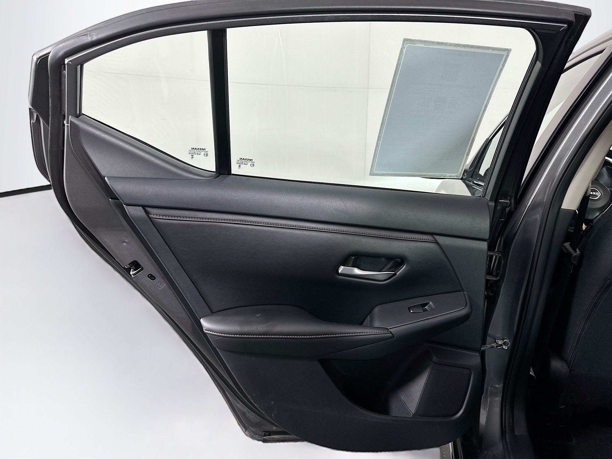 Used 2025 Nissan Sentra SR FWD image 26