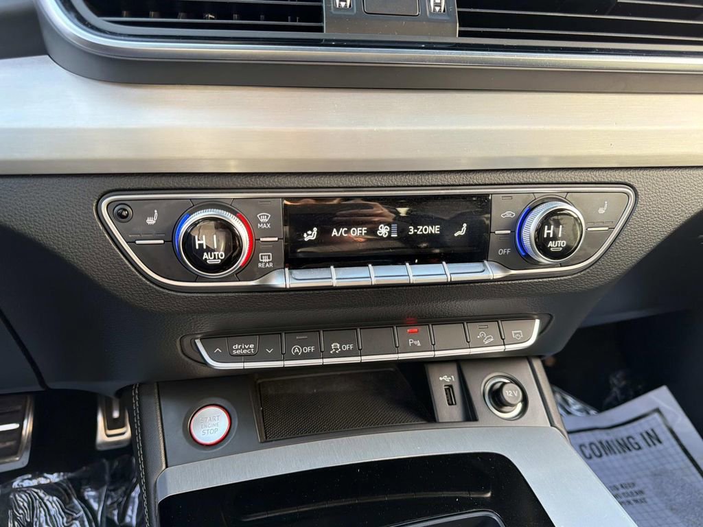 Used 2021 Audi SQ5 Premium Plus w/ Premium Plus Package image 22