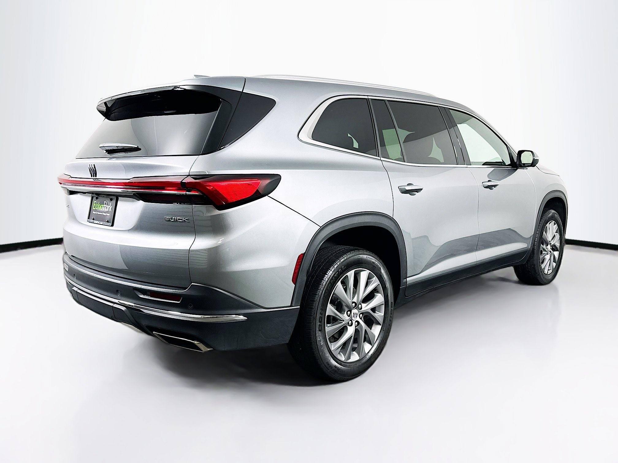 Used 2025 Buick Enclave Preferred image 9