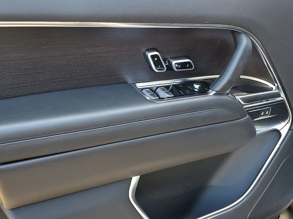 Used 2023 Land Rover Range Rover First Edition AWD/4WD image 8