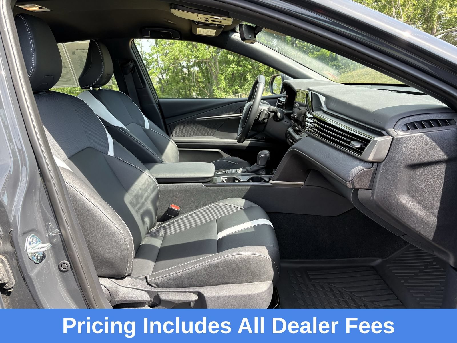 Used 2025 Toyota Camry SE w/ Convenience Package AWD/4WD image 27