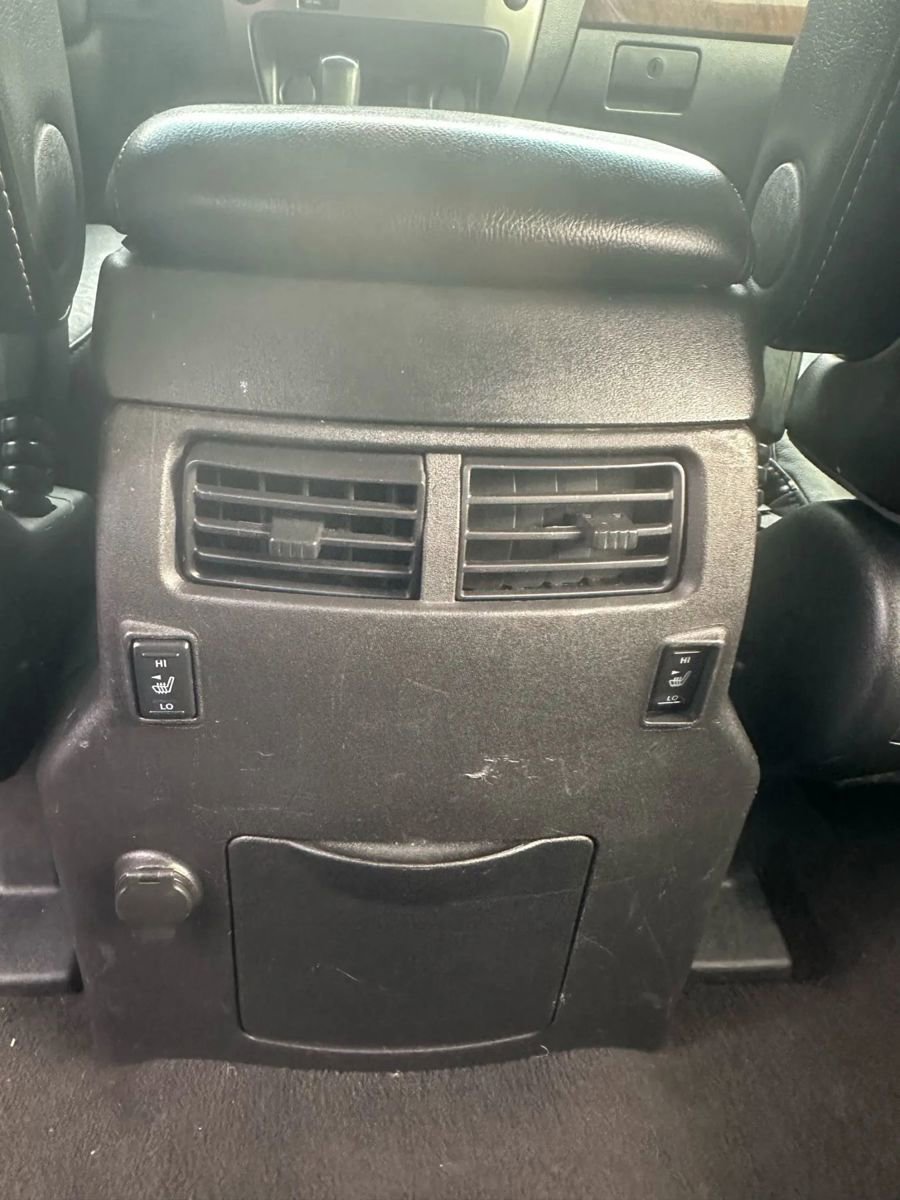 Used 2014 Nissan Armada Platinum image 27
