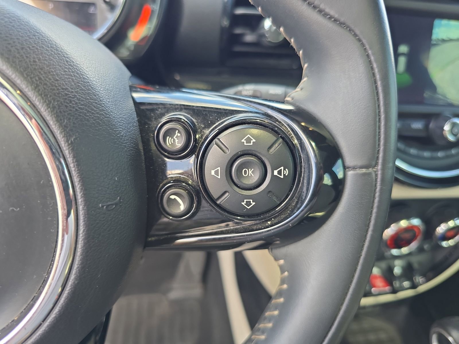 Used 2019 MINI Cooper Clubman S w/ Starlight Blue Edition image 24