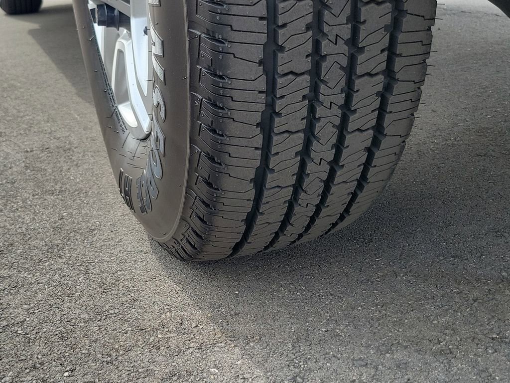 Used 2024 Chevrolet Silverado 2500 LT image 33