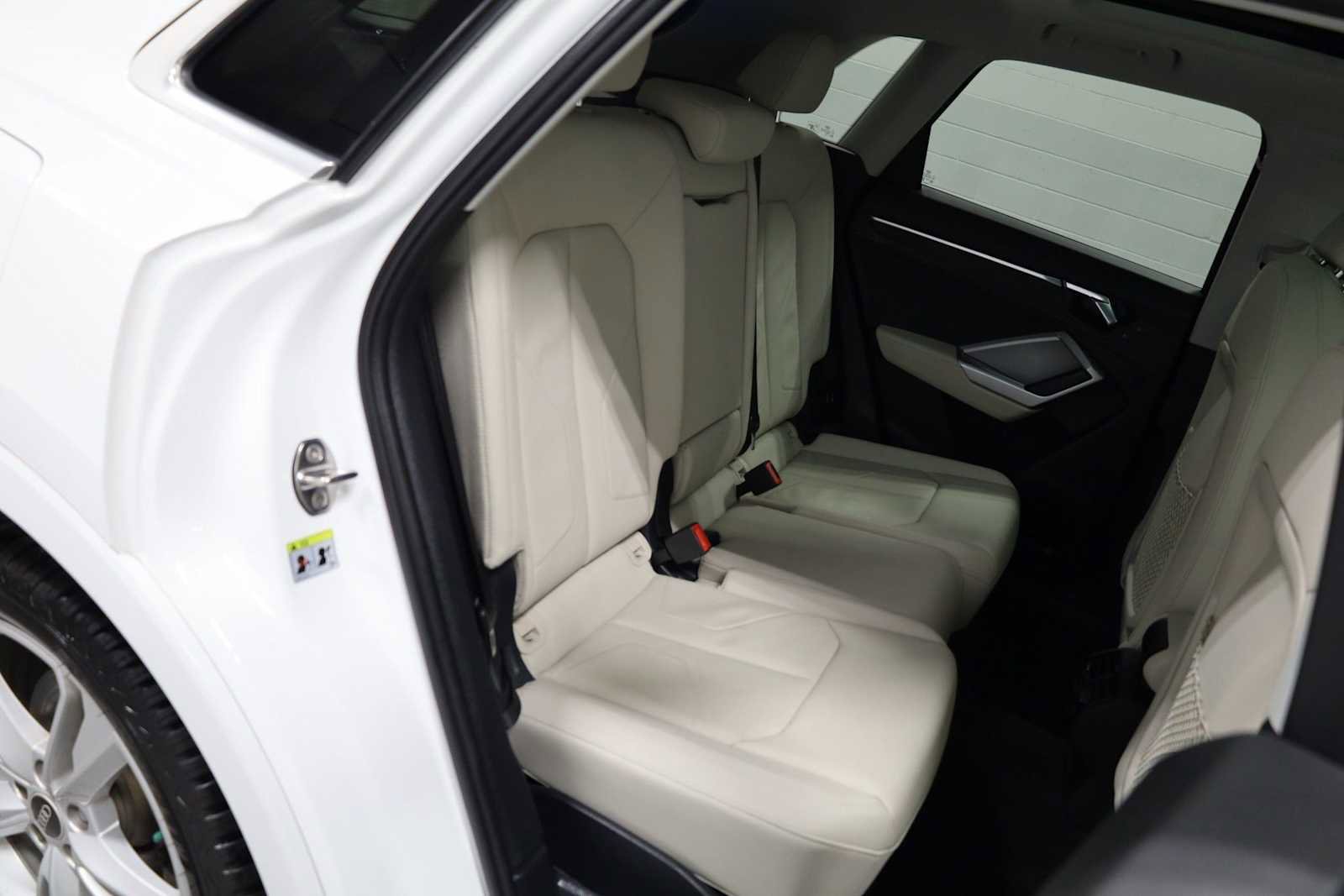 Used 2022 Audi Q3 2.0T Premium w/ Convenience Package image 33