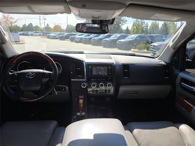 Used 2018 Toyota Sequoia Platinum RWD image 16