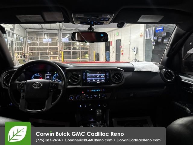 Used 2016 Toyota Tacoma TRD Off-Road w/ Premium & Technology Package AWD/4WD image 37