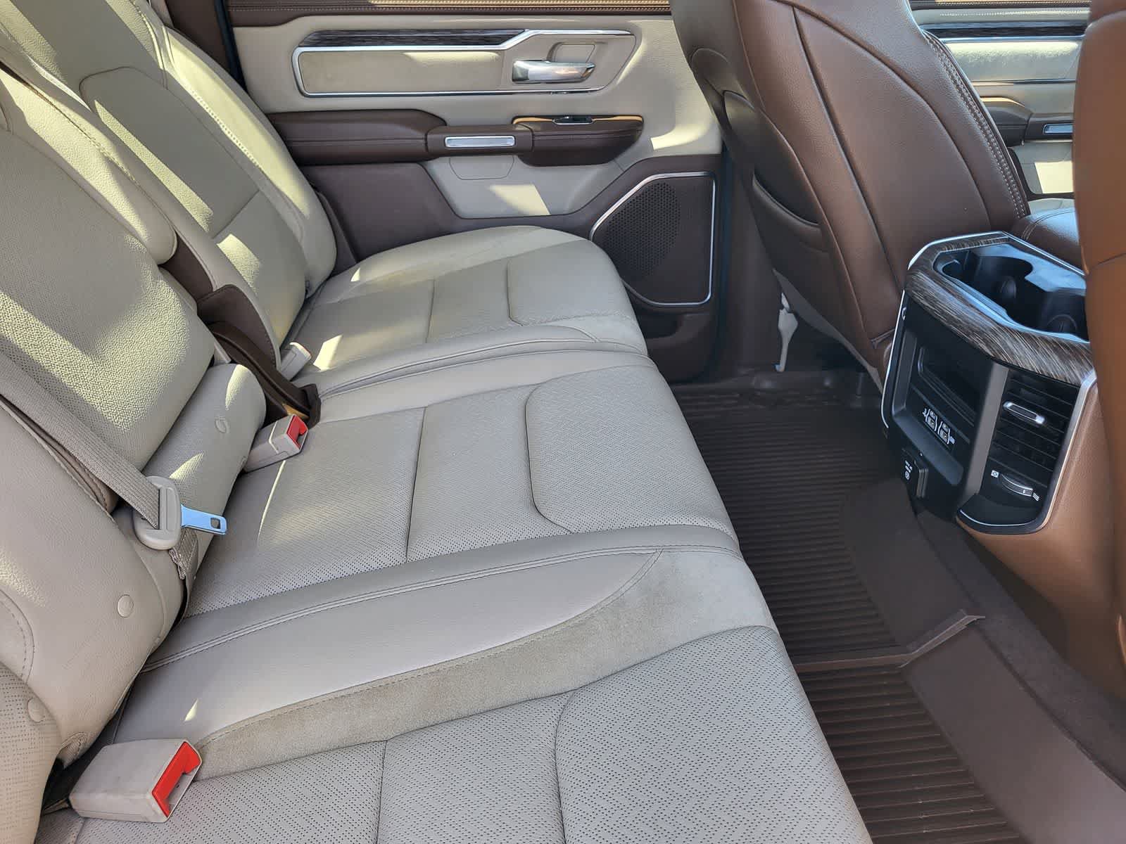 Used 2019 RAM 1500 Laramie AWD/4WD image 28