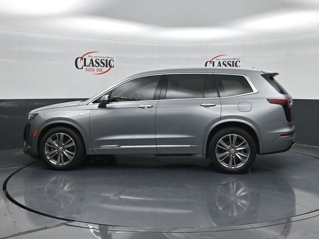 Used 2025 Cadillac XT6 Premium Luxury image 2