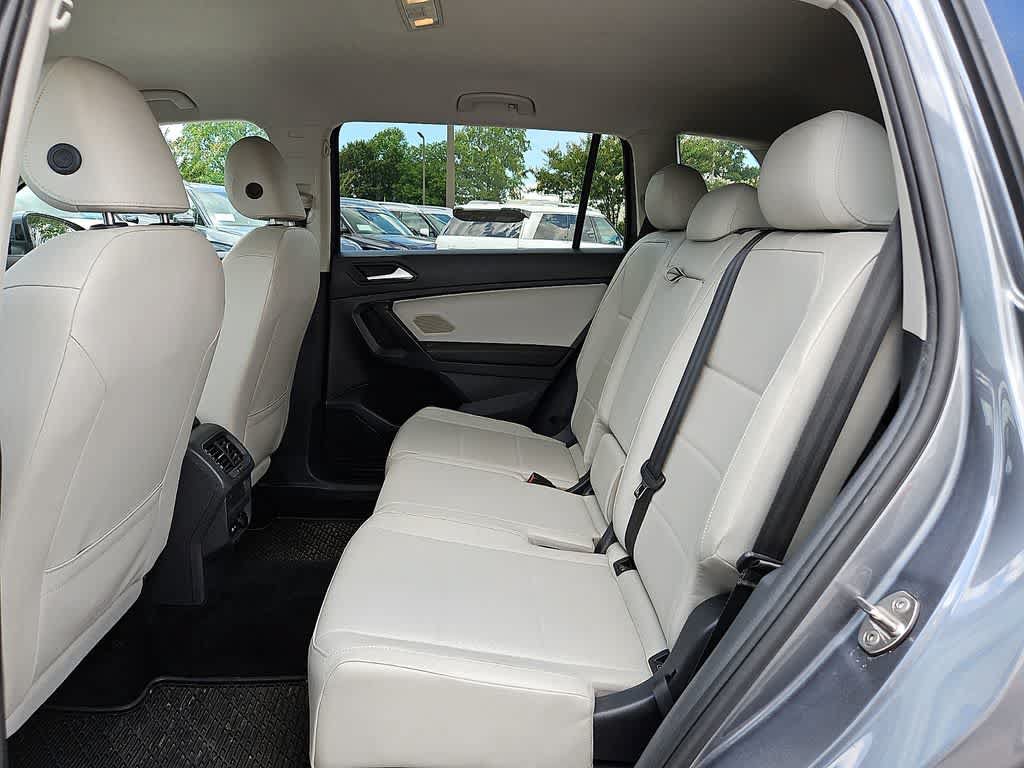 Used 2021 Volkswagen Tiguan SE AWD/4WD image 9