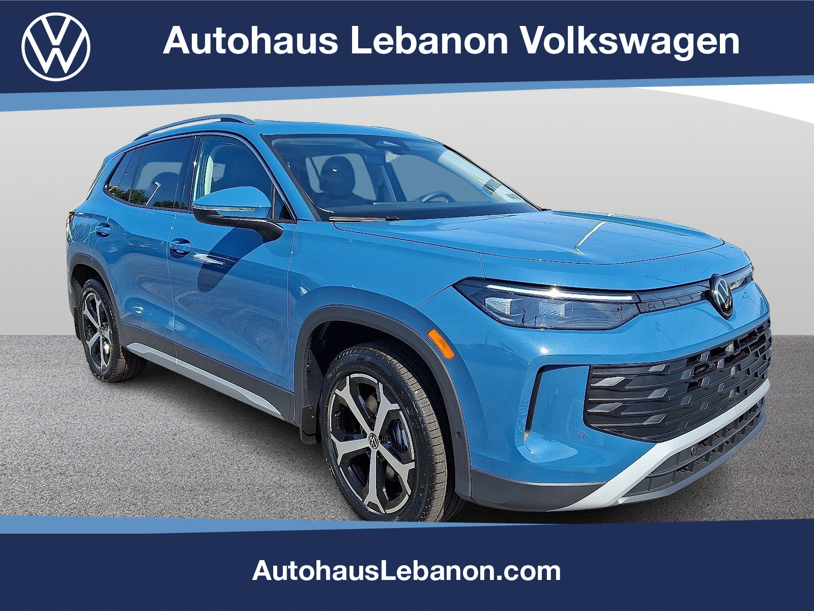 New 2025 Volkswagen Tiguan SE image 1