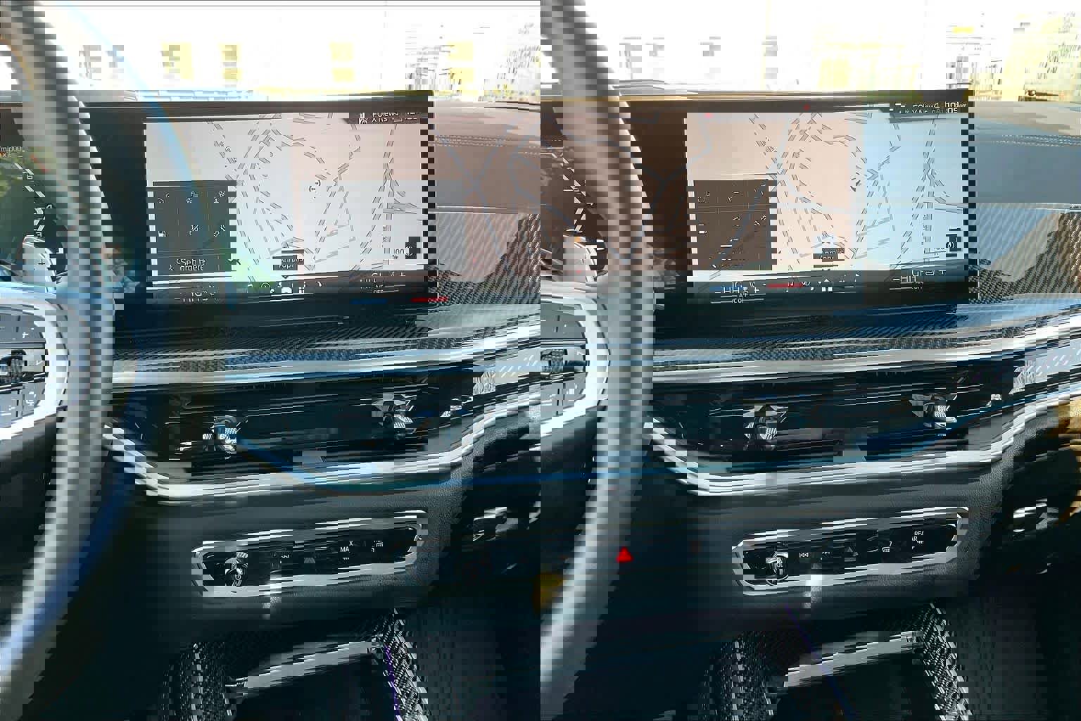 Used 2025 BMW X7 M60i image 6