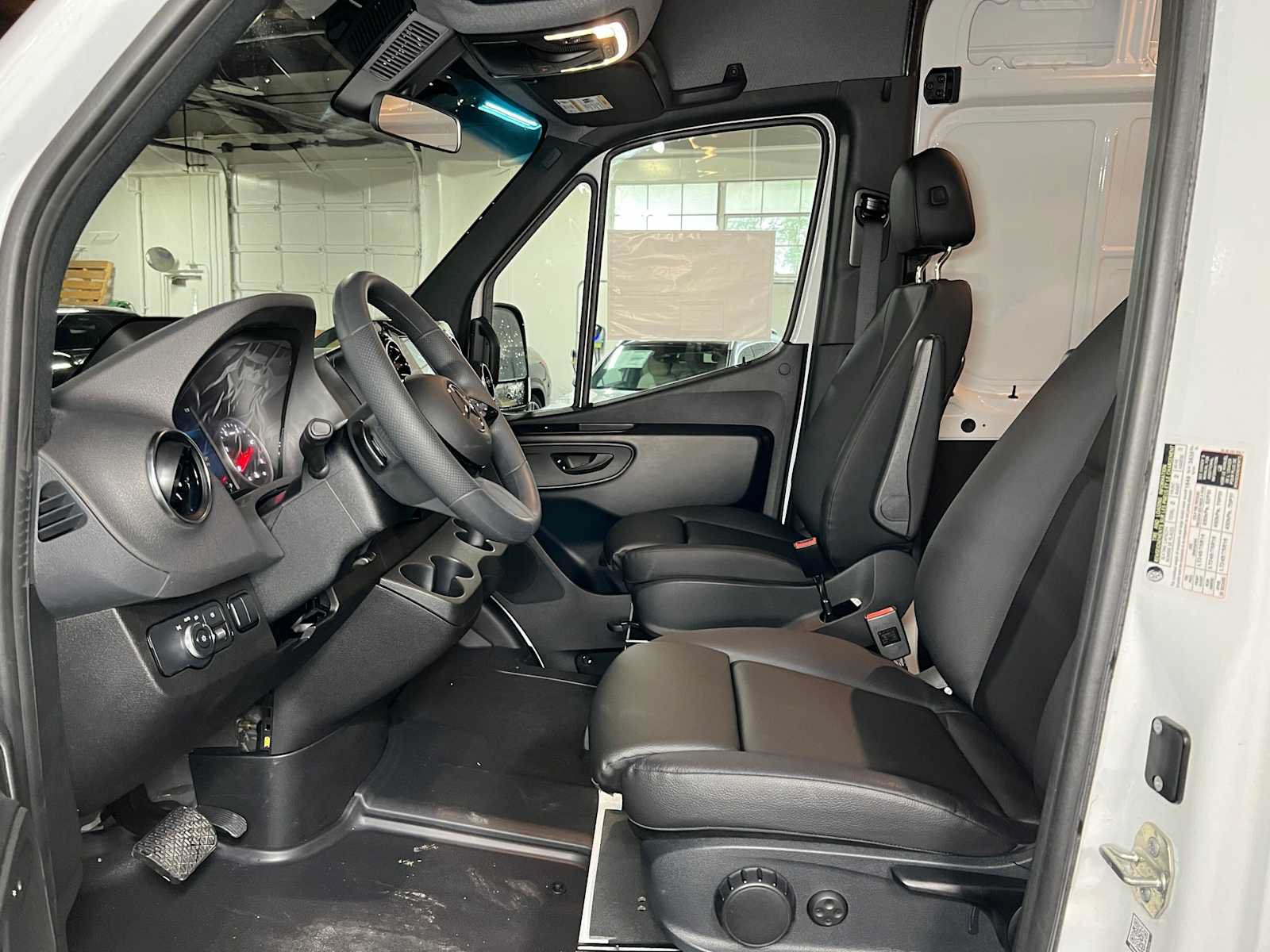 New 2025 Mercedes-Benz Sprinter 2500 image 22