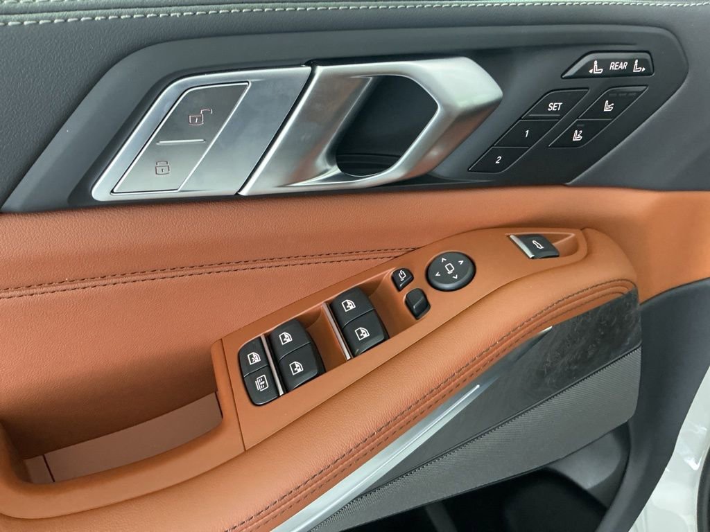 New 2026 BMW X7 xDrive40i AWD/4WD image 18