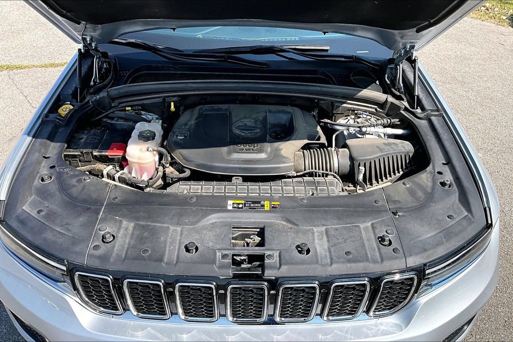 Used 2022 Jeep Grand Cherokee L Overland AWD/4WD image 12