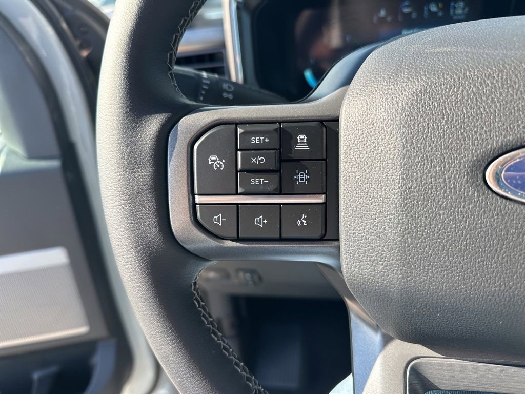 New 2026 Ford F250 Lariat w/ Black Appearance Package image 21