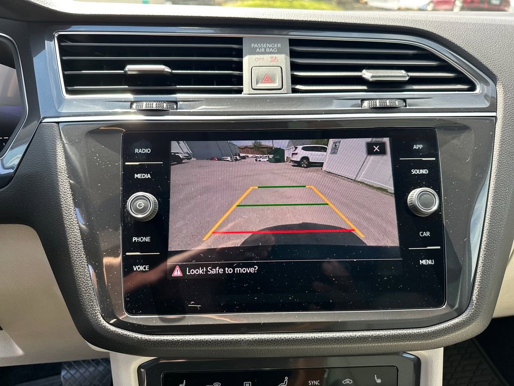 Used 2024 Volkswagen Tiguan SE image 14