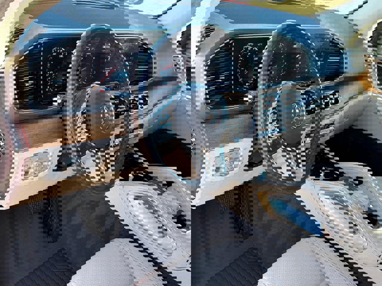 Used 2020 Mercedes-Benz GLE 350 4MATIC image 16