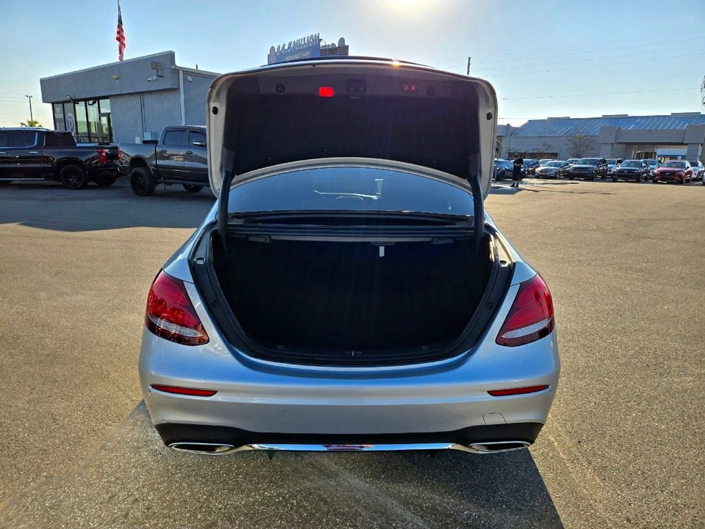 Used 2020 Mercedes-Benz E 450 4MATIC Sedan w/ Driver Assistance Package image 19