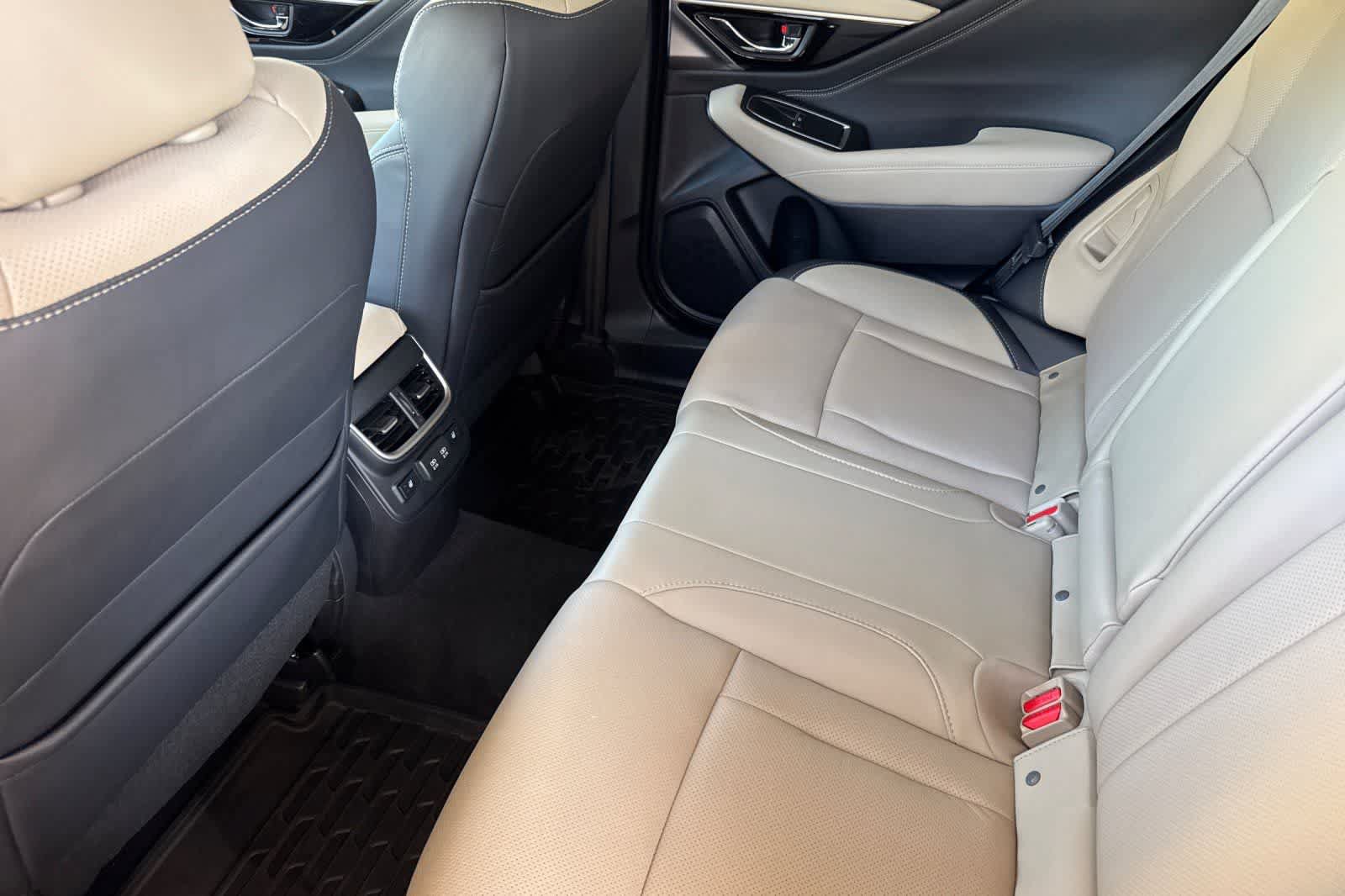 Used 2022 Subaru Outback Limited AWD/4WD image 4