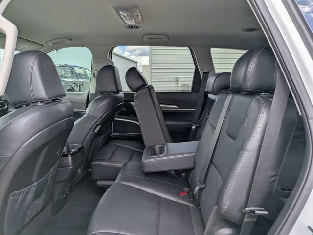 Used 2022 Kia Telluride LX FWD image 12