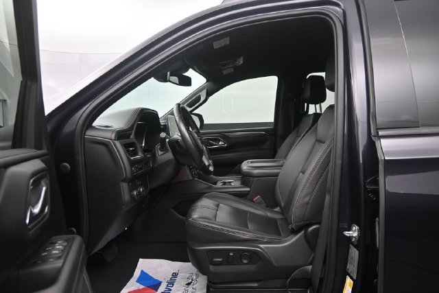 Used 2023 Chevrolet Suburban RST RWD image 10