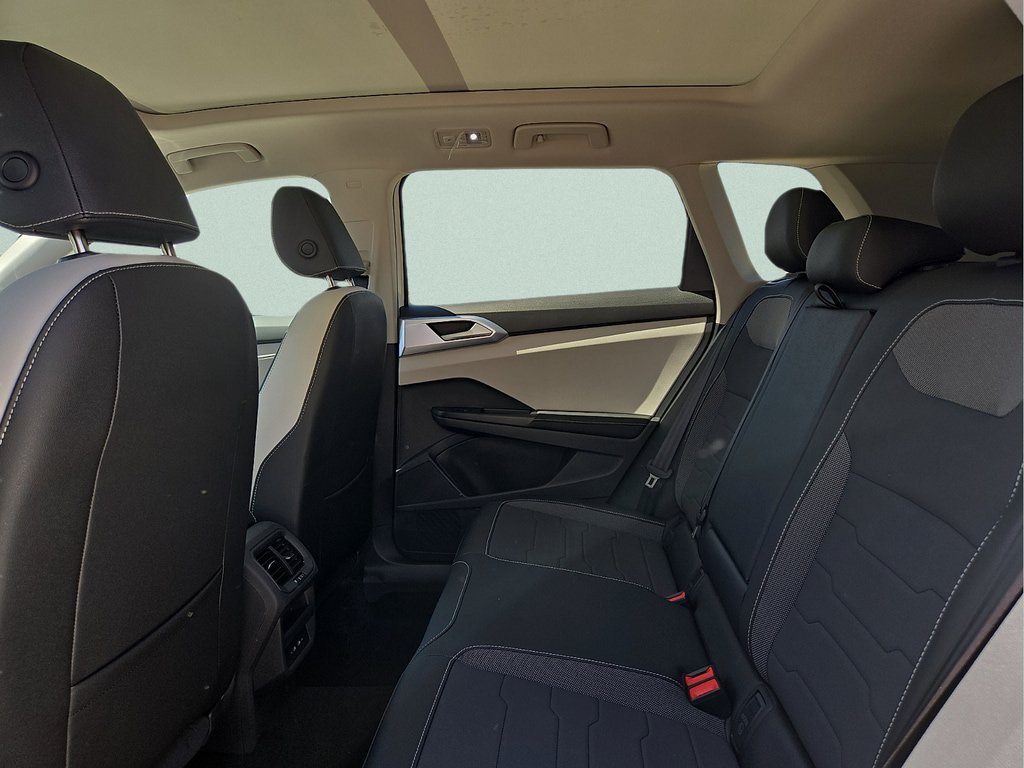 New 2026 Volkswagen Taos SE FWD image 11
