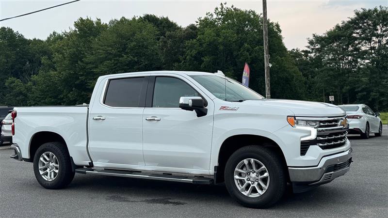 Used 2023 Chevrolet Silverado 1500 LTZ w/ LTZ Convenience Package II AWD/4WD image 5