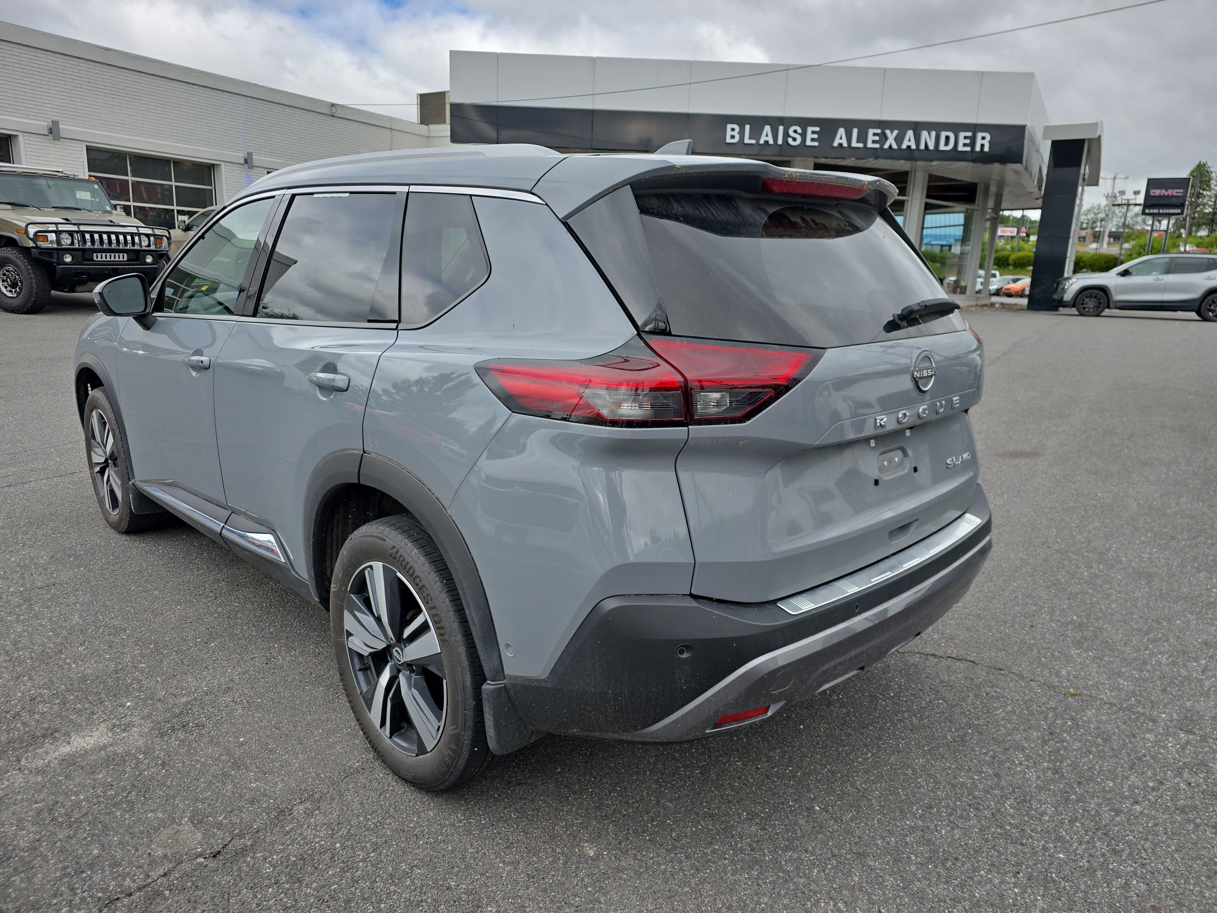 Used 2023 Nissan Rogue SL w/ SL Premium Package AWD/4WD image 5