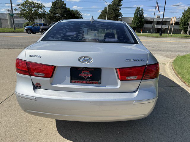Used 2010 Hyundai Sonata GLS image 6