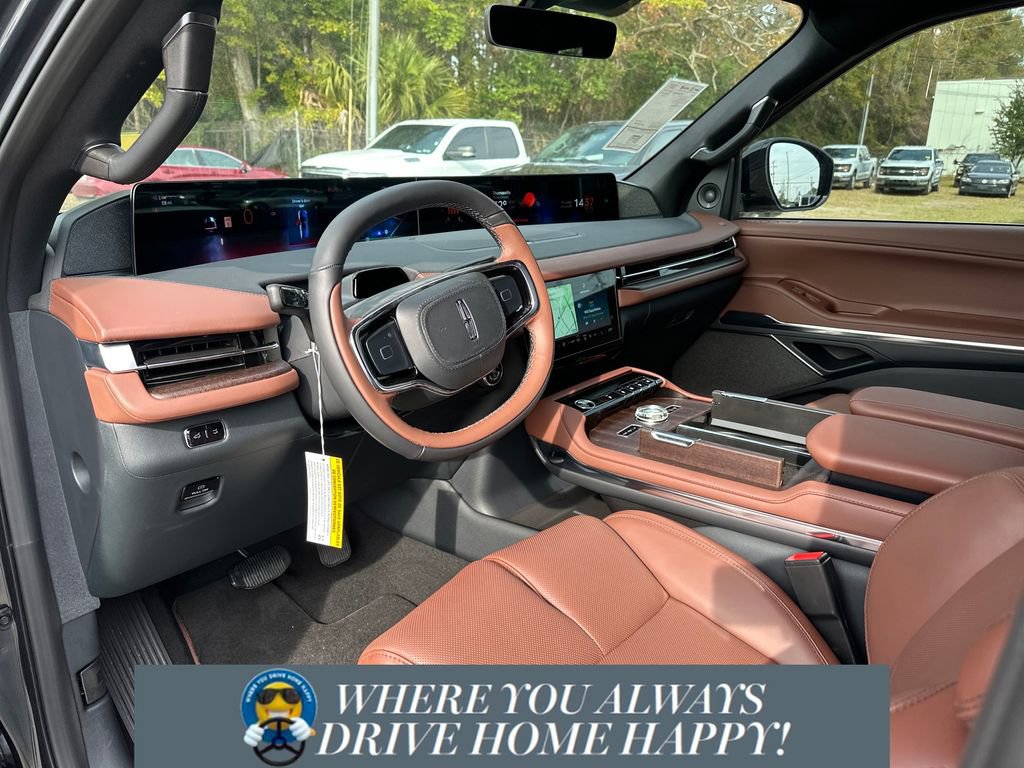 New 2026 Lincoln Navigator Reserve image 9