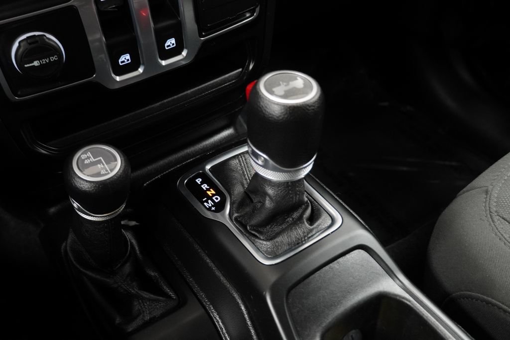 Certified 2020 Jeep Wrangler Sport AWD/4WD image 32