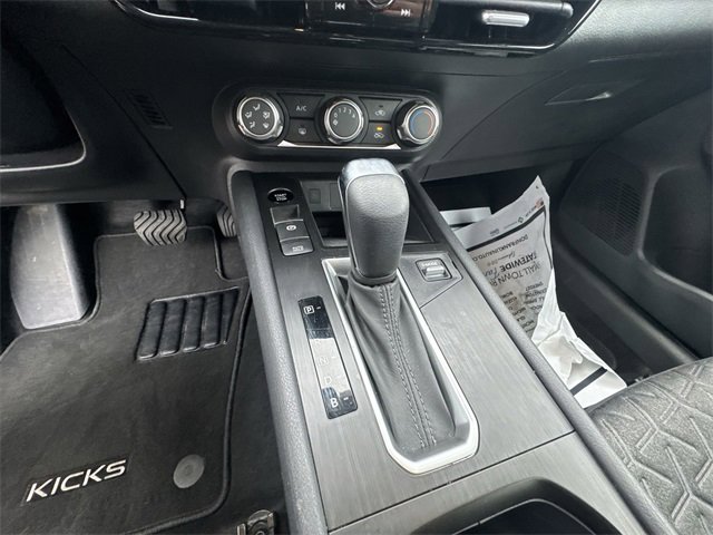 Certified 2025 Nissan Kicks SV image 19