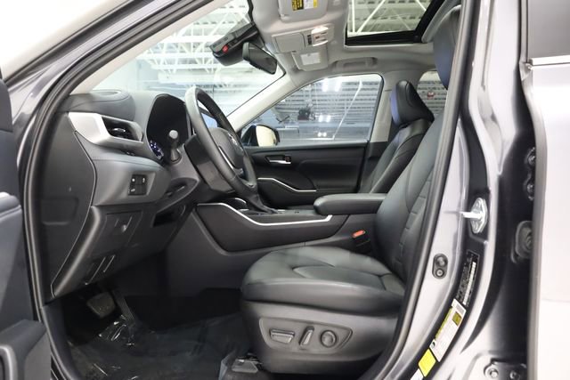 Used 2024 Toyota Highlander XLE image 10