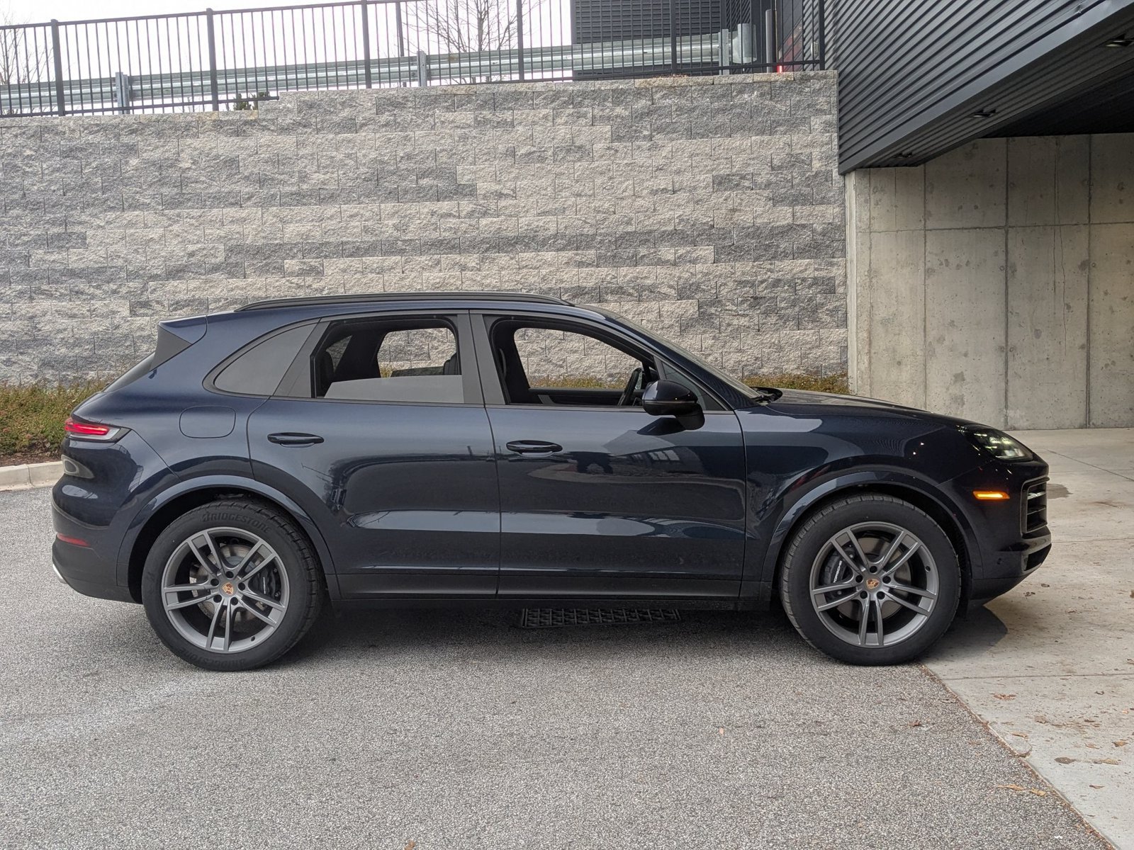 Certified 2026 Porsche Cayenne AWD/4WD image 8