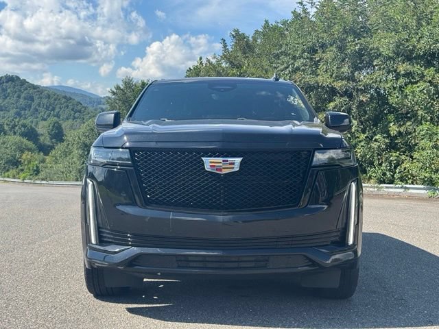 Used 2023 Cadillac Escalade Sport AWD/4WD image 2
