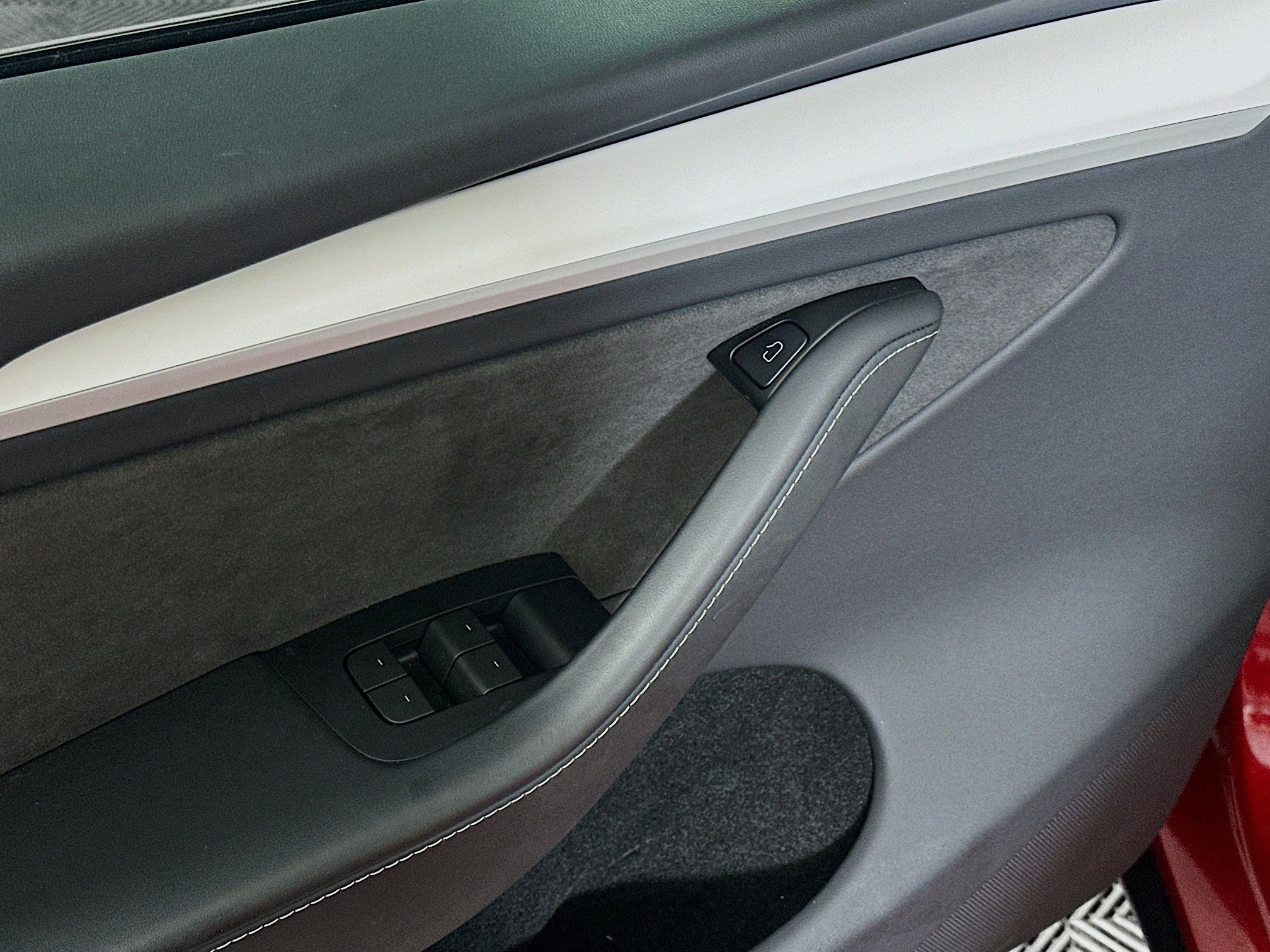 Used 2024 Tesla Model Y Long Range image 15