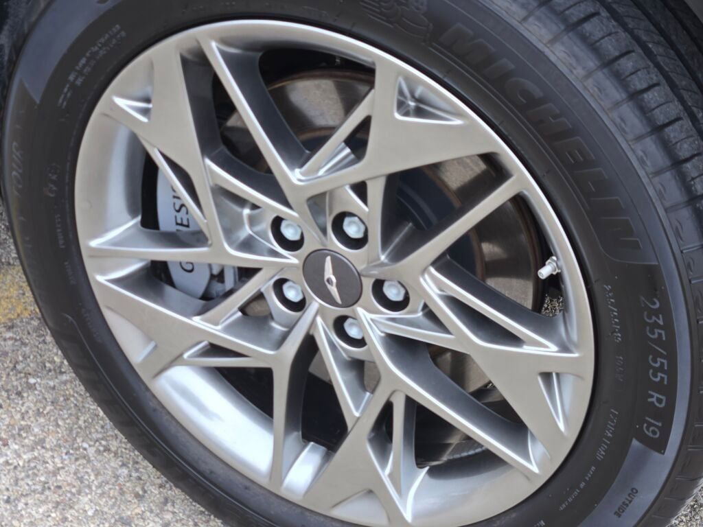 Used 2025 Genesis GV70 2.5T image 16