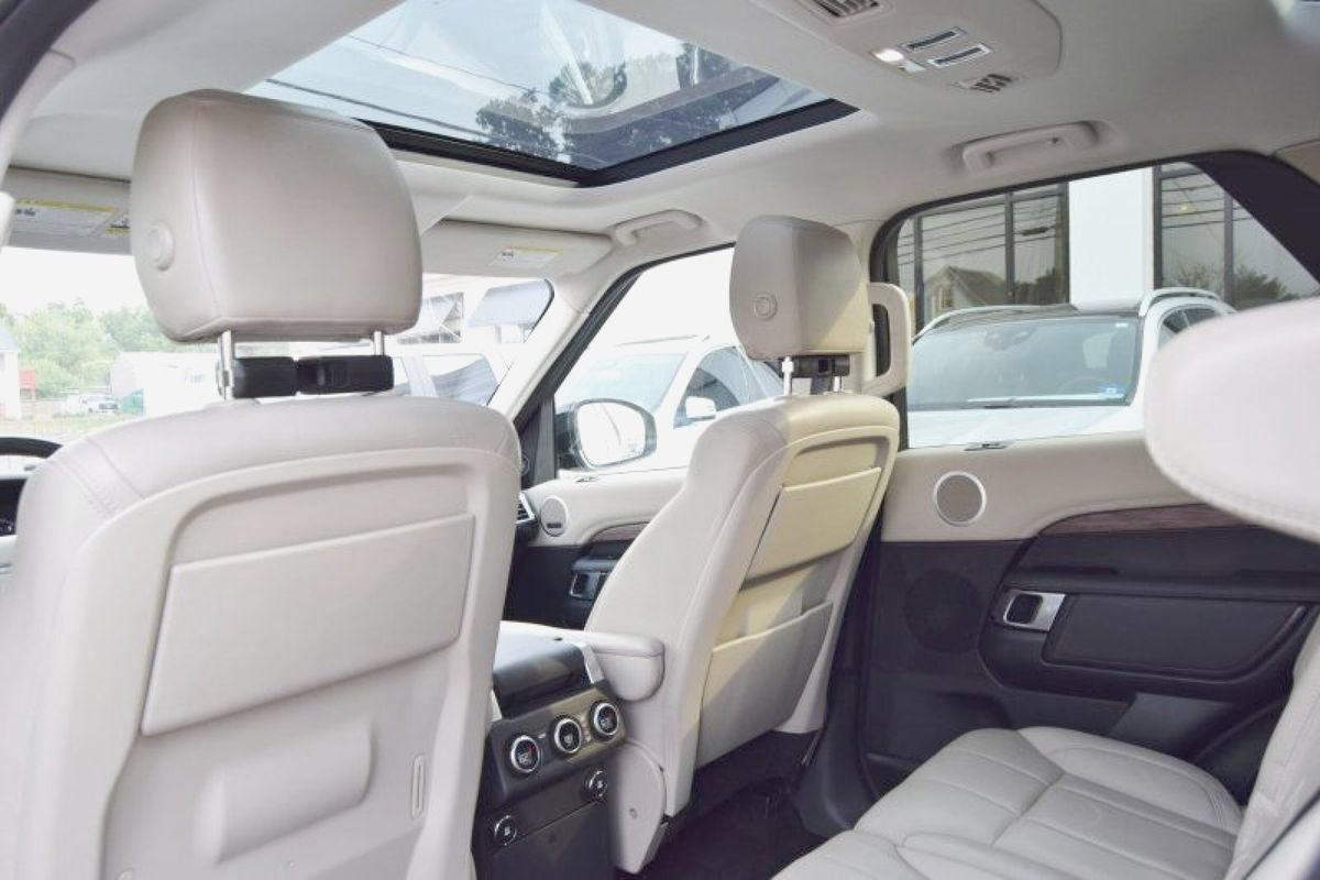 Used 2019 Land Rover Discovery HSE AWD/4WD image 34
