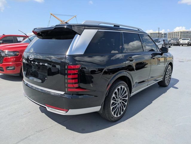 Used 2026 Hyundai Palisade Calligraphy FWD image 3