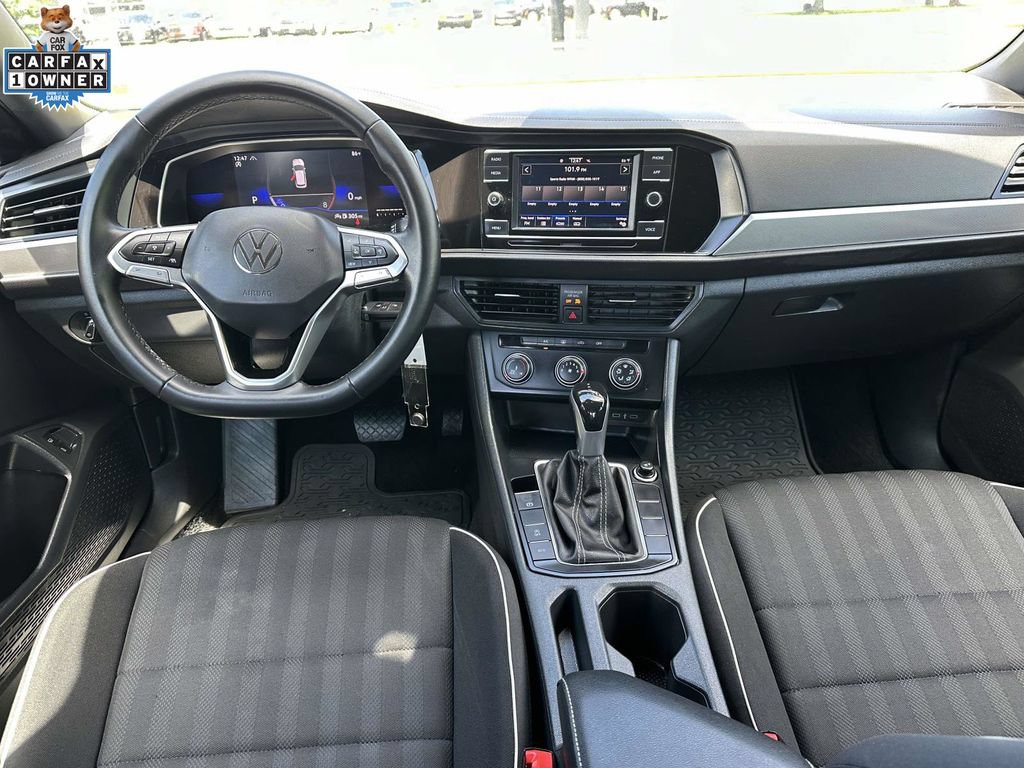 Used 2022 Volkswagen Jetta Sport FWD image 11