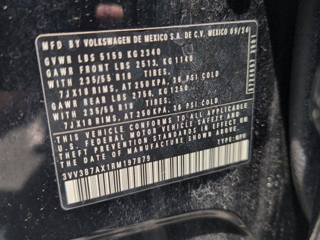 Used 2024 Volkswagen Tiguan SE image 34