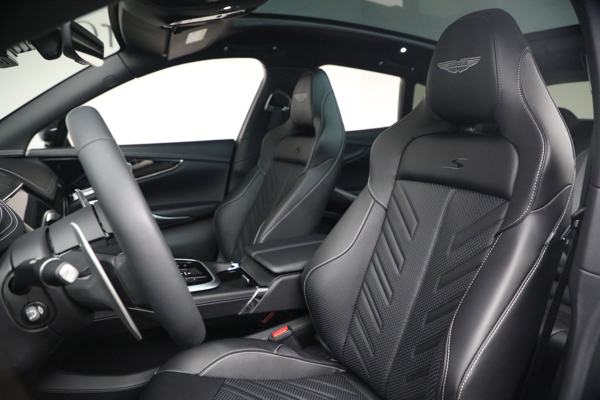 New 2026 Aston Martin DBX S image 45