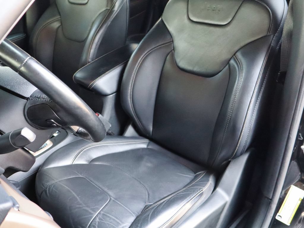 Used 2018 Jeep Cherokee Limited AWD/4WD image 18