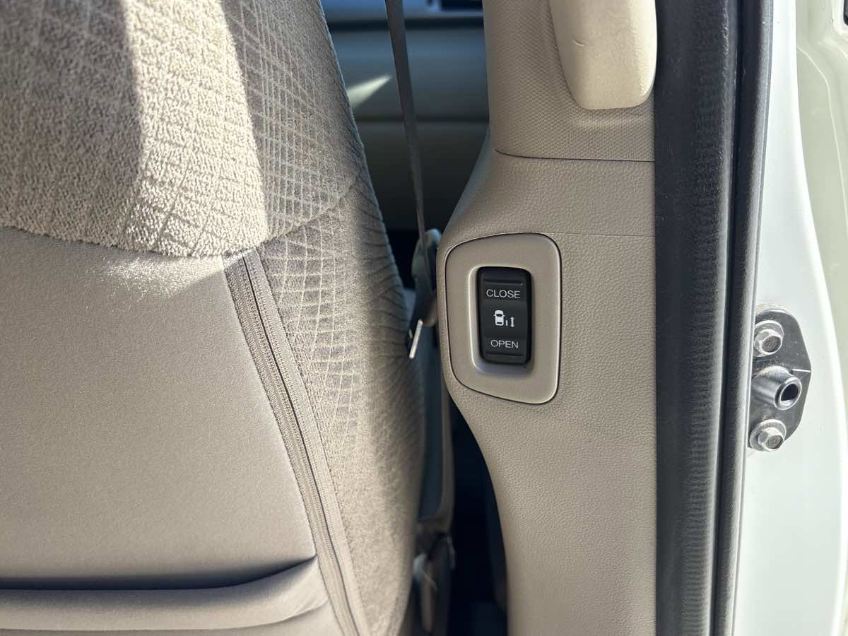 Used 2016 Honda Odyssey EX image 15