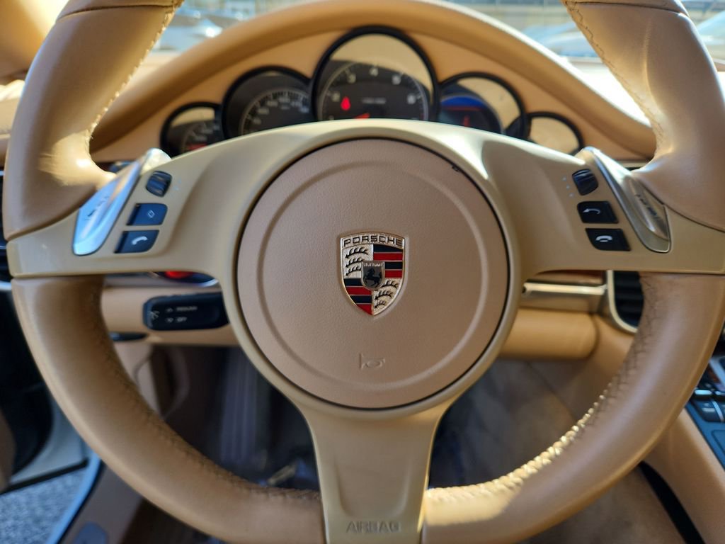 Used 2013 Porsche Panamera 4 Platinum Edition image 18